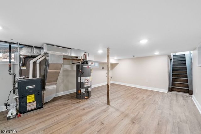 165 Jerome Pl, Bloomfield Twp., NJ 07003