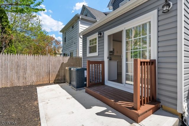 165 Jerome Pl, Bloomfield Twp., NJ 07003