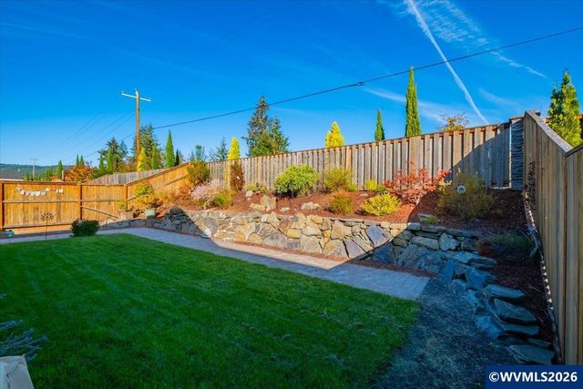 7290 SE Dot St, Corvallis, OR 97330