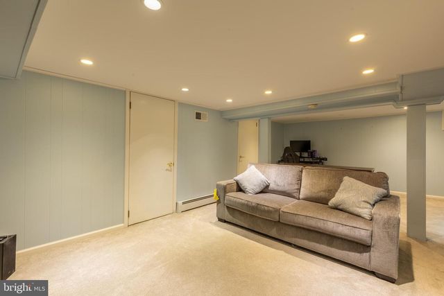 2413 DARNAY LN, Wilmington, DE 19808