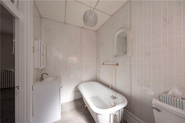 155 Ormsby Ave, Mt Oliver, PA 15210