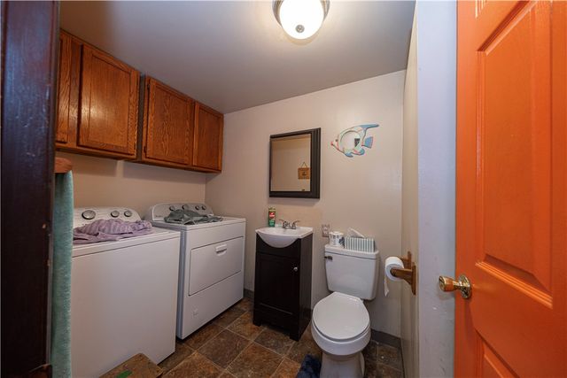 155 Ormsby Ave, Mt Oliver, PA 15210