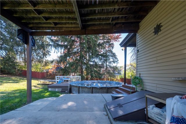 155 Ormsby Ave, Mt Oliver, PA 15210