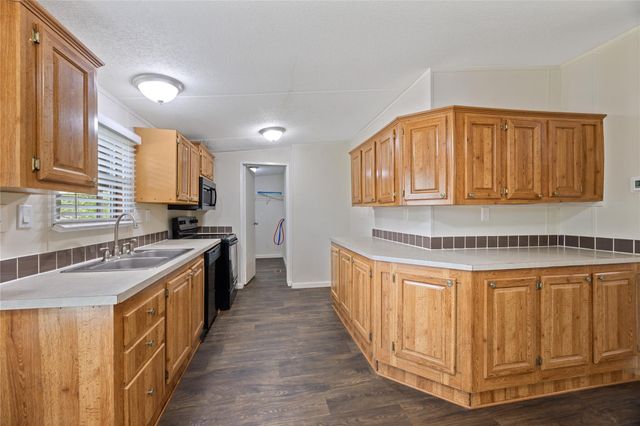 9642 Live Oak Trail, Willis, TX 77318