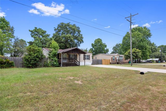 9642 Live Oak Trail, Willis, TX 77318