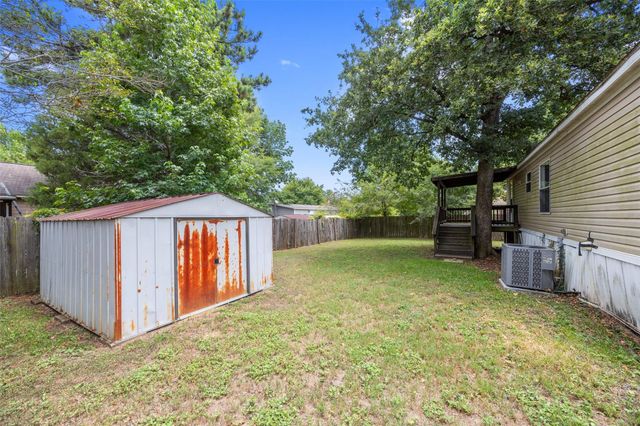 9642 Live Oak Trail, Willis, TX 77318