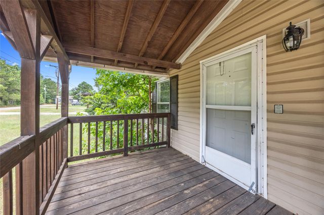 9642 Live Oak Trail, Willis, TX 77318