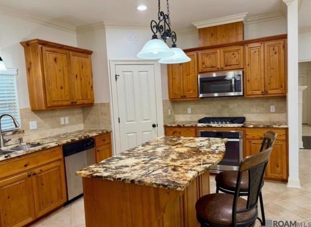 14542 Market North Dr, Baton Rouge, LA 70810