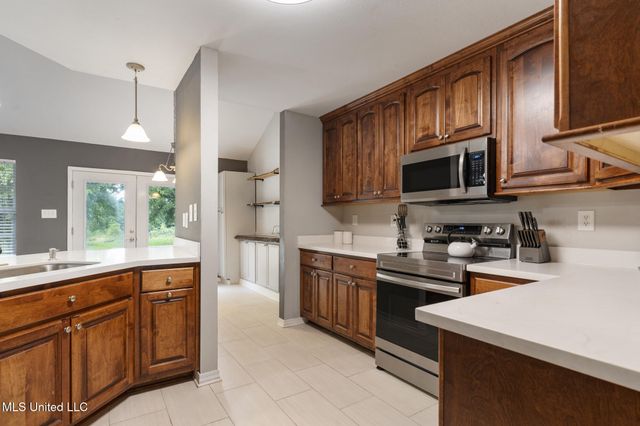 16107 Oral Road, Biloxi, MS 39532