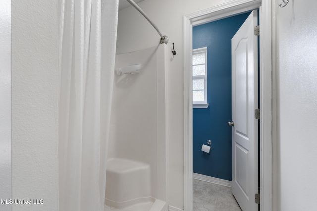 16107 Oral Road, Biloxi, MS 39532