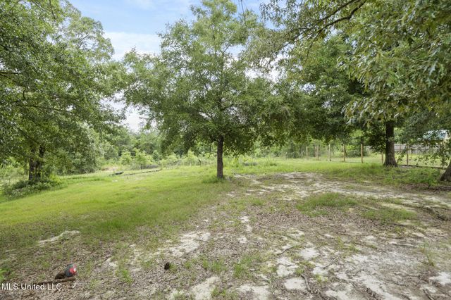 16107 Oral Road, Biloxi, MS 39532