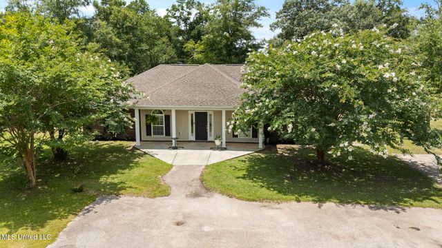 16107 Oral Road, Biloxi, MS 39532