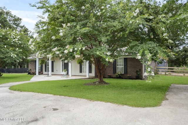 16107 Oral Road, Biloxi, MS 39532