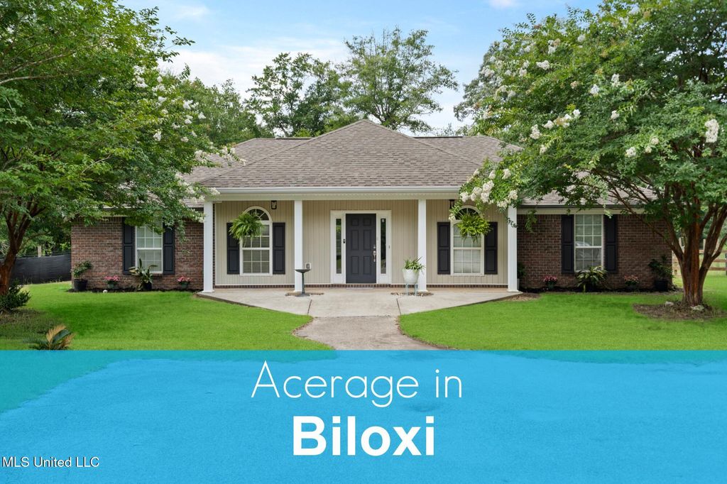 16107 Oral Road, Biloxi, MS 39532
