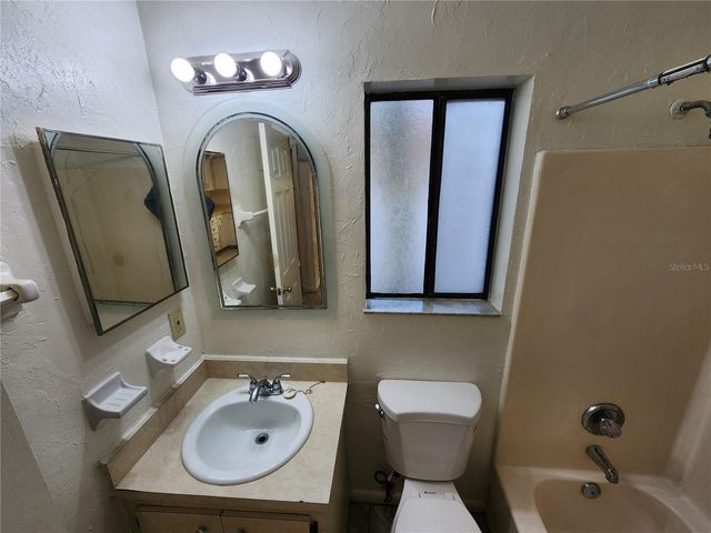 2018 SW 70TH TERRACE, Gainesville, FL 32607