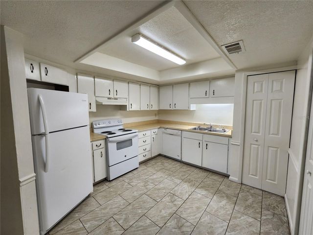 2018 SW 70TH TERRACE, Gainesville, FL 32607