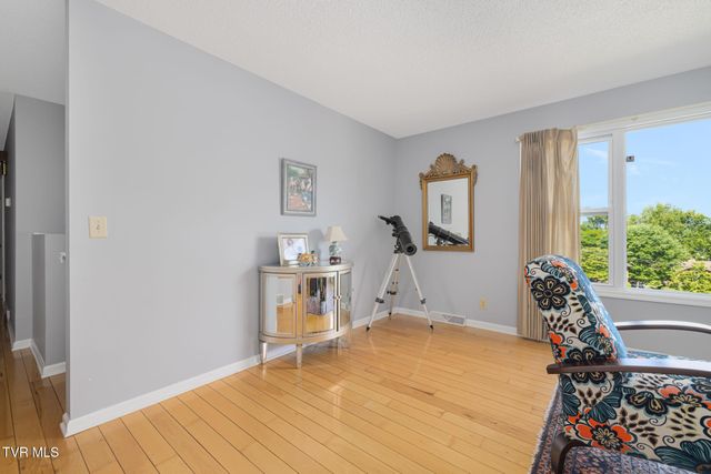 3101 Newbern Drive, Johnson City, TN 37604