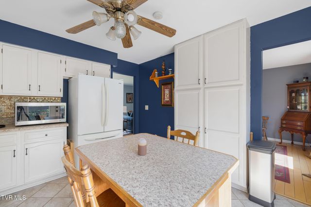 3101 Newbern Drive, Johnson City, TN 37604