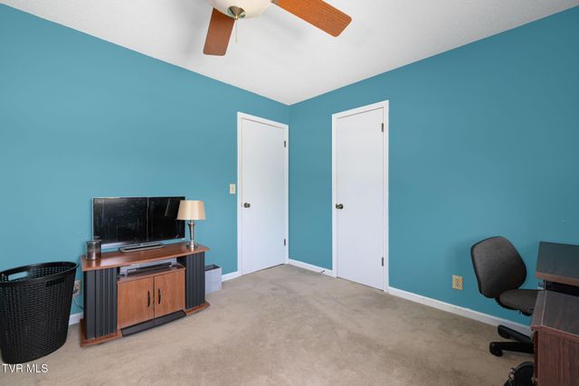 3101 Newbern Drive, Johnson City, TN 37604