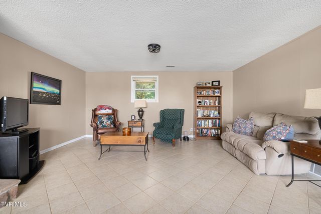 3101 Newbern Drive, Johnson City, TN 37604