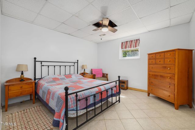 3101 Newbern Drive, Johnson City, TN 37604