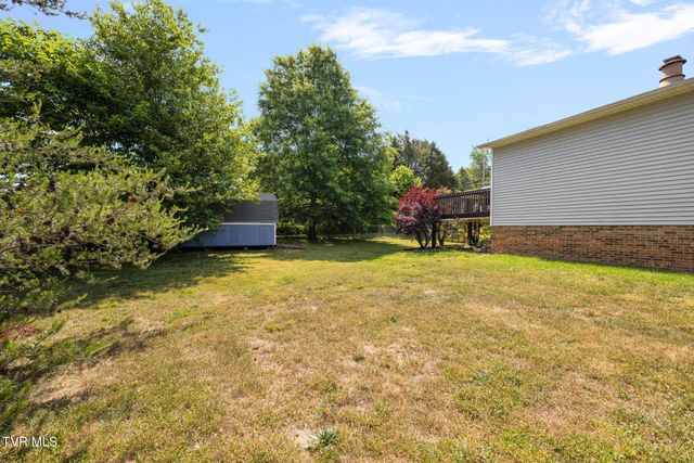 3101 Newbern Drive, Johnson City, TN 37604
