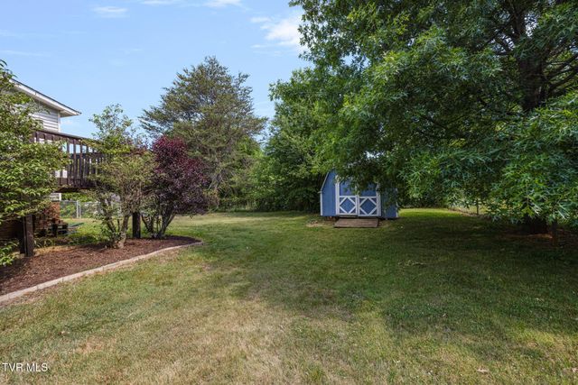 3101 Newbern Drive, Johnson City, TN 37604