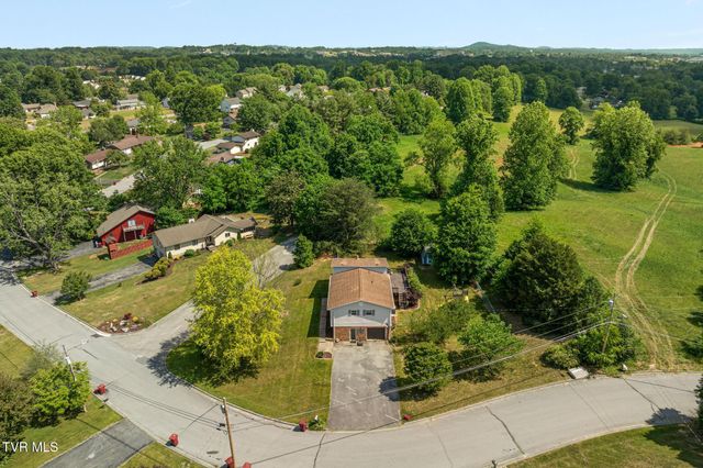 3101 Newbern Drive, Johnson City, TN 37604