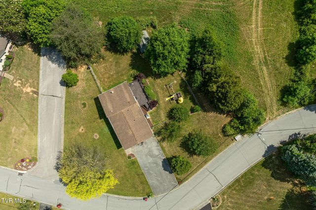 3101 Newbern Drive, Johnson City, TN 37604