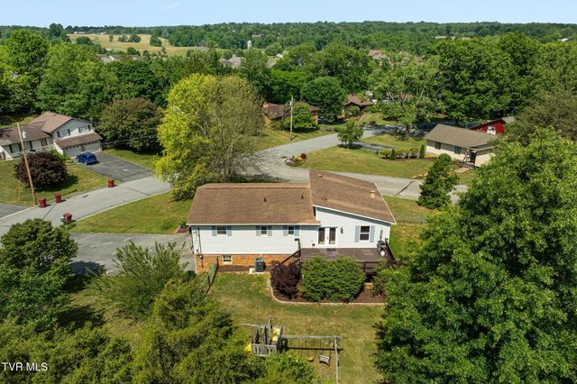3101 Newbern Drive, Johnson City, TN 37604