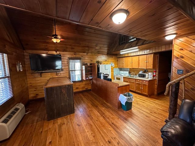 534 534 Cave Hollow Rd Road, Rogers, KY 41365