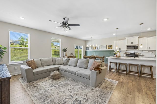 135 John T Alexander Blvd, Hendersonville, TN 37075