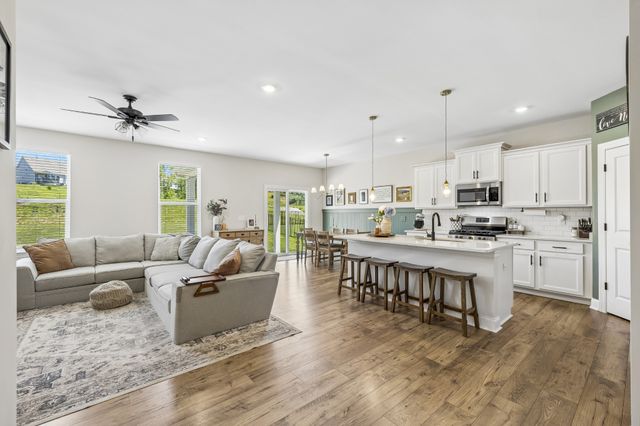 135 John T Alexander Blvd, Hendersonville, TN 37075