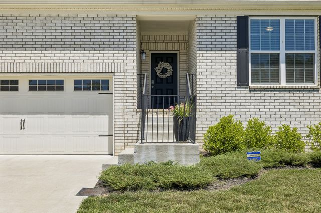 135 John T Alexander Blvd, Hendersonville, TN 37075