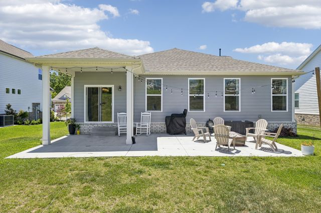 135 John T Alexander Blvd, Hendersonville, TN 37075