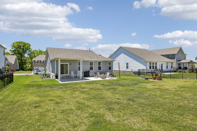 135 John T Alexander Blvd, Hendersonville, TN 37075