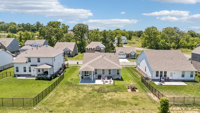 135 John T Alexander Blvd, Hendersonville, TN 37075