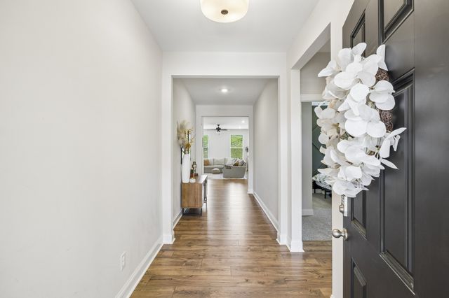135 John T Alexander Blvd, Hendersonville, TN 37075