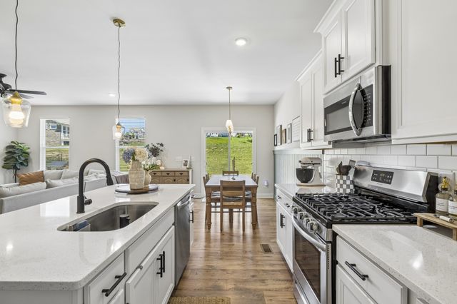 135 John T Alexander Blvd, Hendersonville, TN 37075