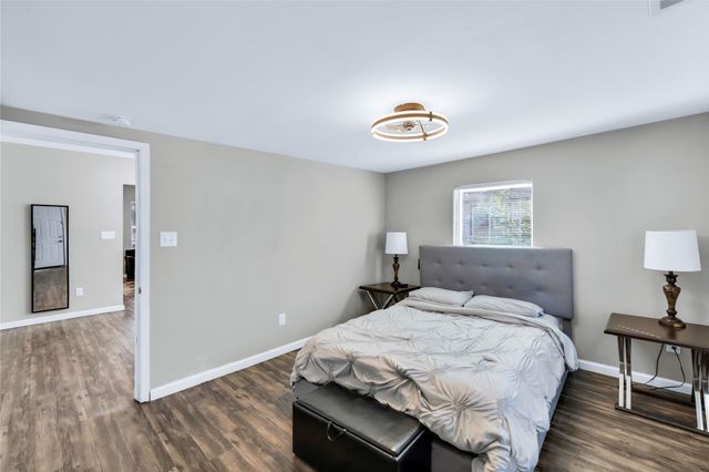 2623 Lenway Street, Dallas, TX 75215