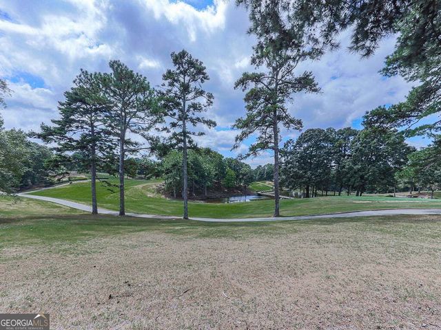 25 Lakewood Court SE, Cartersville, GA 30120