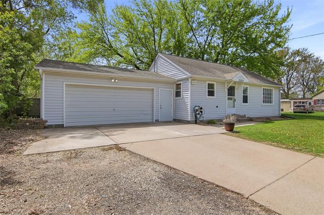 2229 Vine Street, Eau Claire, WI 54703