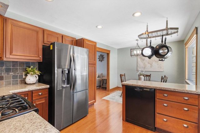 7503 N 39th STREET, Milwaukee, WI 53209