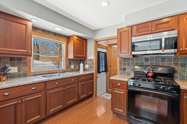 7503 N 39th STREET, Milwaukee, WI 53209