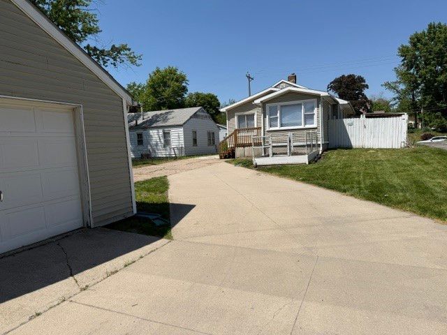 1304 Euclid Avenue, Des Moines, IA 50313