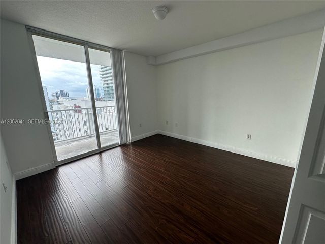 1250 S Miami Ave 1609, Miami, FL 33130