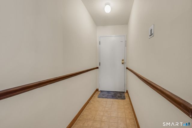 1301 Twin Circle Drive 1301, South Windsor, CT 06074
