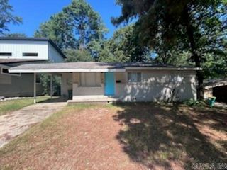 111 Broadmoor Dr, Little Rock, AR 72204