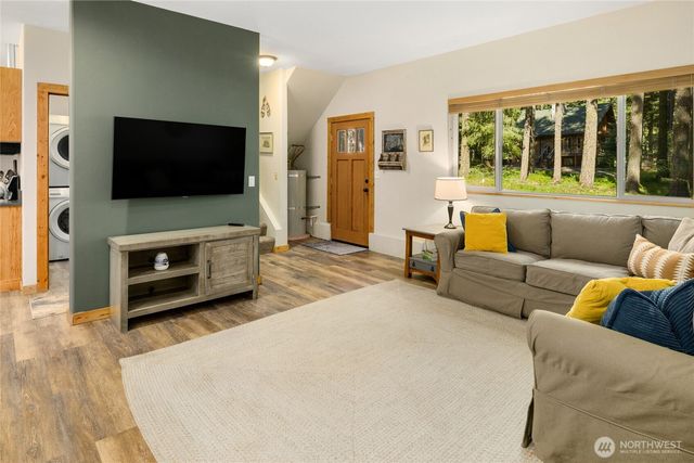 401 Why Worry Lane, Ronald, WA 98940