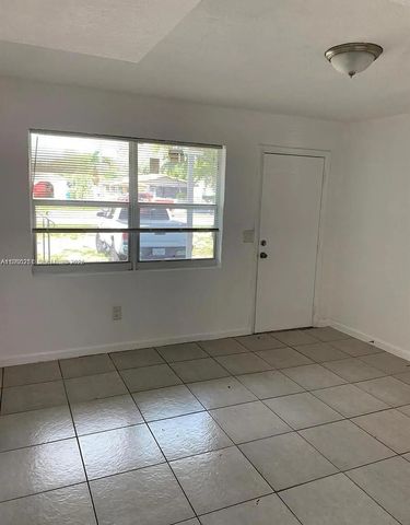 1277 NW 58th St, Miami, FL 33142